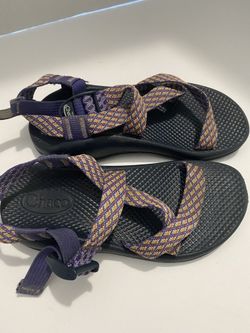 Chacos big kid sz 3 sandals Also fits a 5-5.5 in women