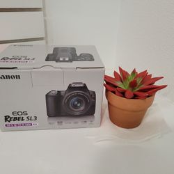 Canon EOS Rebel SL3 EF-S 18-55 IS STM Kit ☆ Great Starter Camera ☆