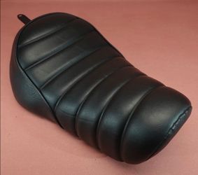 2009-2022 Harley Davidson Iron 883 XL883N Solo Seat Black