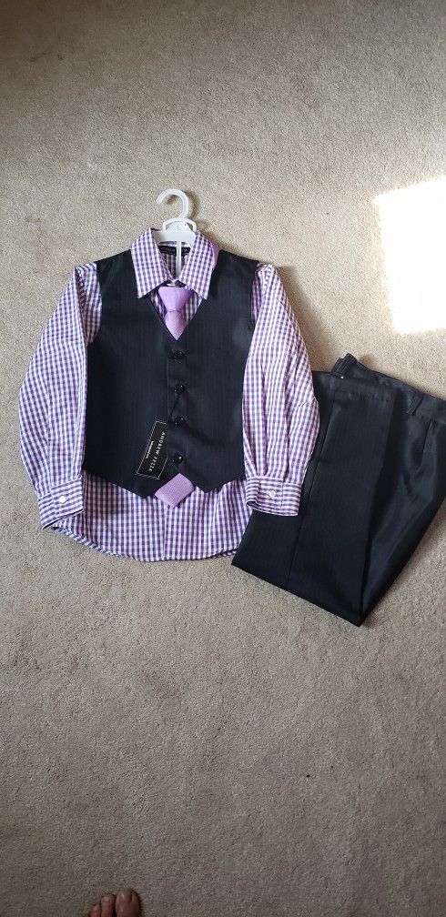 Andrew Fezza  Boys Formal 4-piece Suit  Size 8