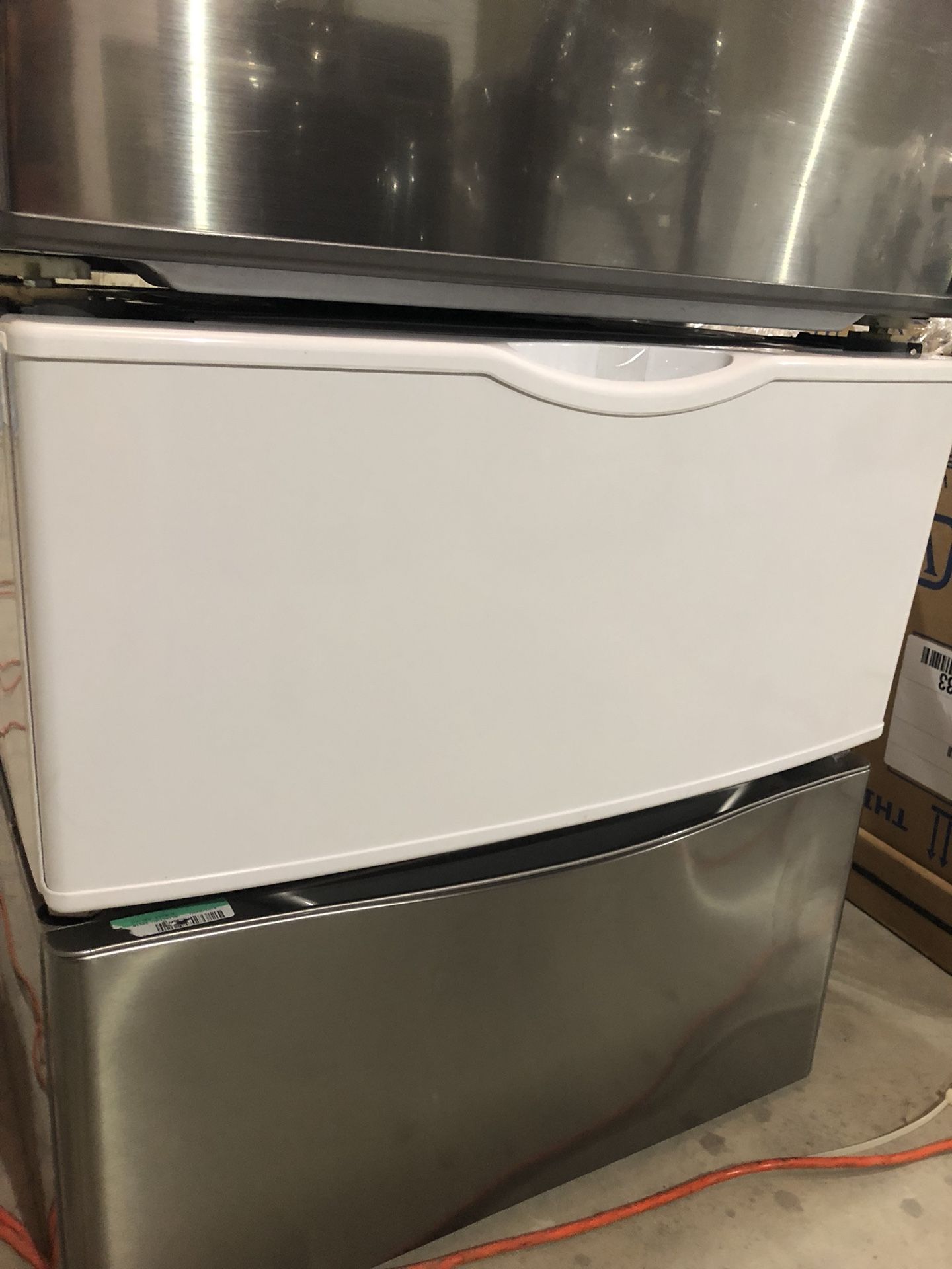 Samsung 27" Laundry Pedestal WE357A8W/XAA