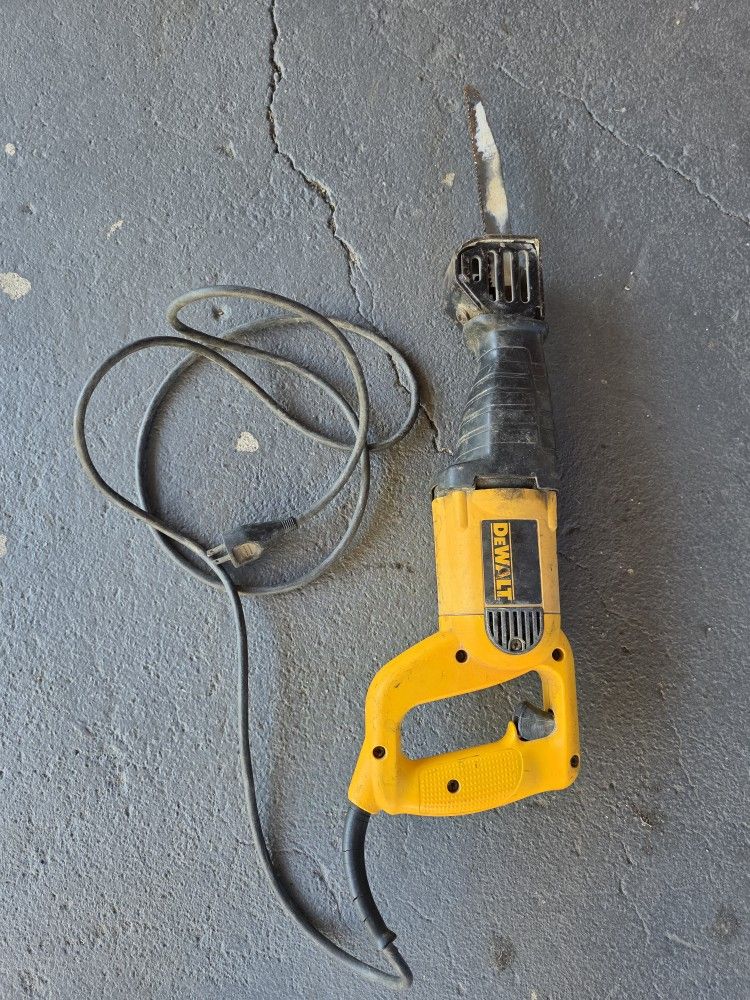 12 Amp Dewalt Reciprocating Saw