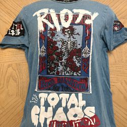 Iro Ochi authentic T-Shirt Men's  Sz medium  Short Sleeve Riot Total Chaos Skull Graphic blue