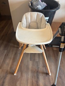 Baby High Chair with Wooden Legs