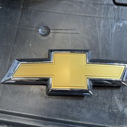Chevy Camaro rear emblem