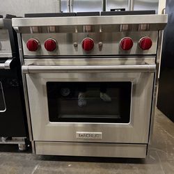 WOLF 30”WIDE ALL GAS RANGE STOVE RECENT MODEL 