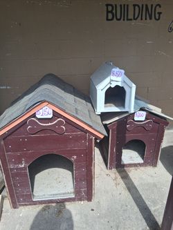 Dog Houses 