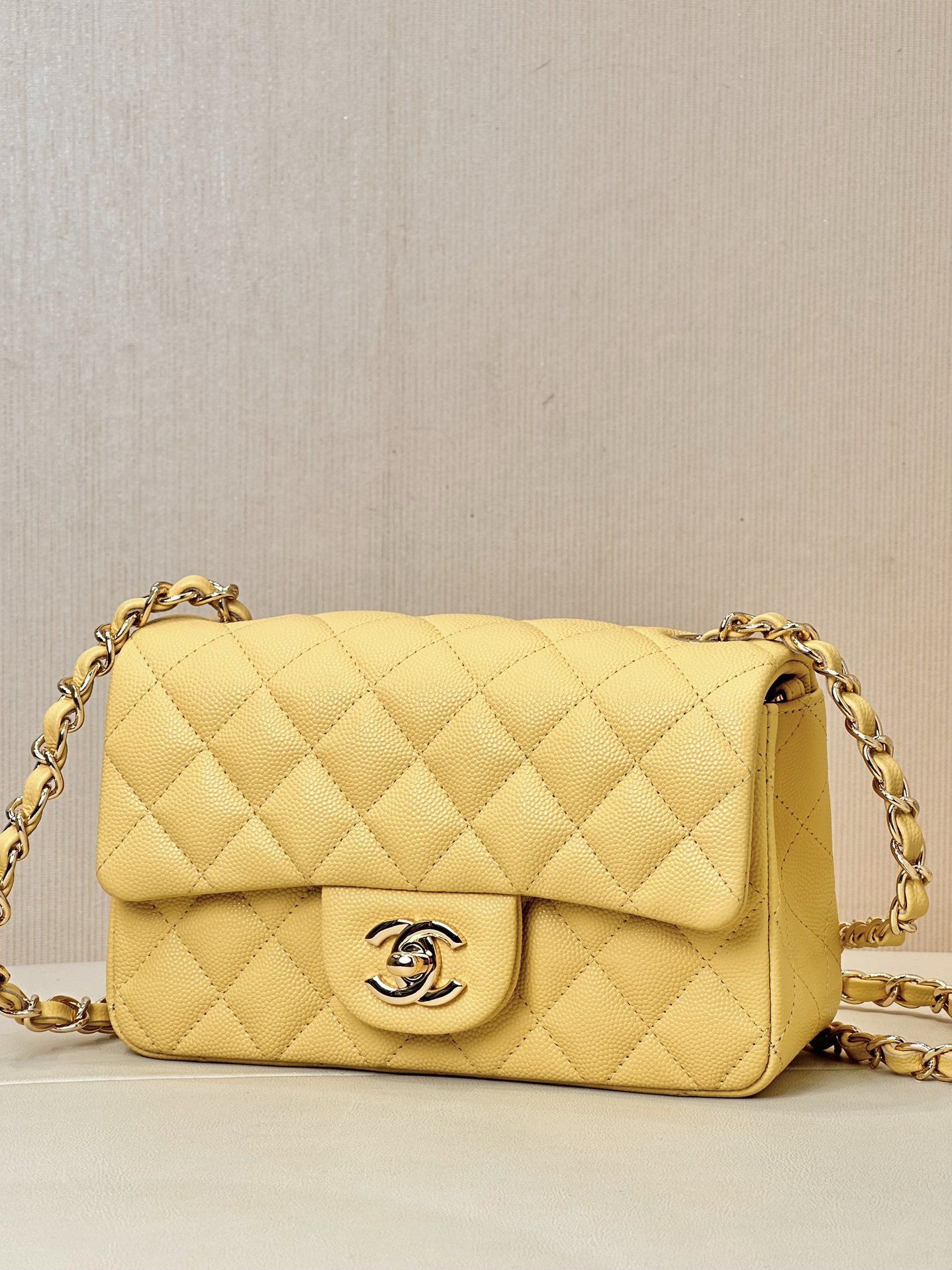 CHANEL Classic Flap CF bag