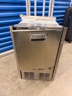 Marine Grade Vitrifrigo Ice Maker IMHYDIXN 1X-INT 115V
