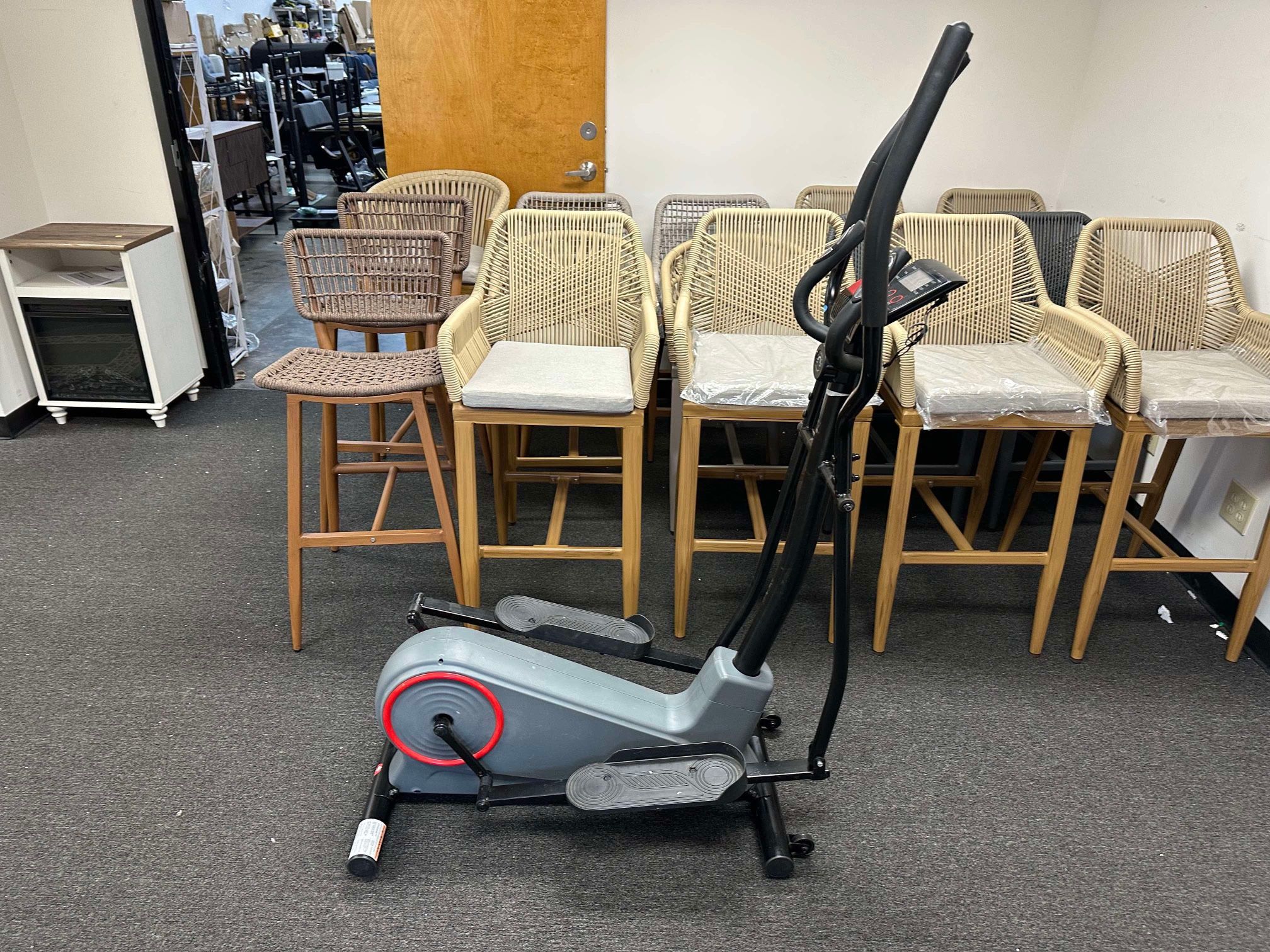 Elliptical Machine for Home with 8 Levels Adjustable Resistance LCD Monitor(used)