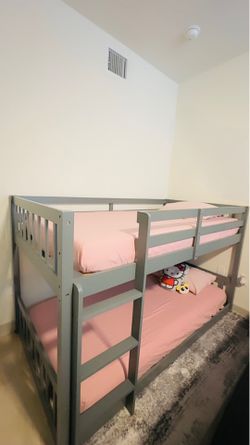 Twin Low Bunk Bed with Memory Foam Matress