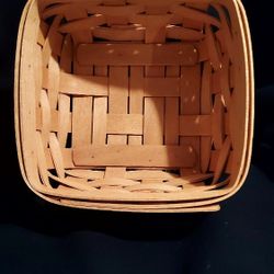 Longaberger's "1995" Small Berry Basket 