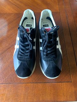 Onitsuka Tiger Shoes (size 10.5)