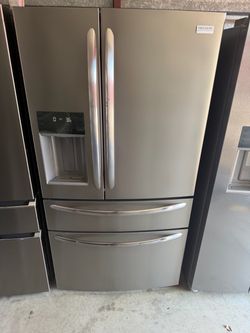 Frigadaire gallery 36 in. 21.8 cu. ft. Counter Depth French Door Refrigerator in Smudge-Proof Stainless Steel