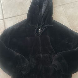 Women’s faux fur jacket