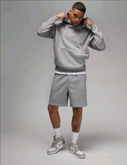 Jordan Fleece sweate Shorts size XL new