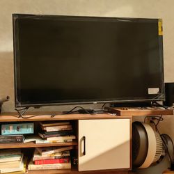 TV stand— self pickup 77072