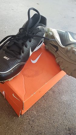 Nike baseball shoes size 4.5y