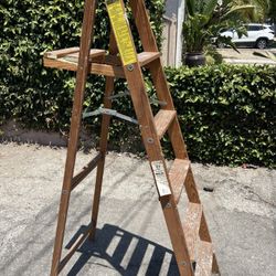 Vintage 6 Foot Wood Ladder for Sale in Los Angeles, CA - OfferUp