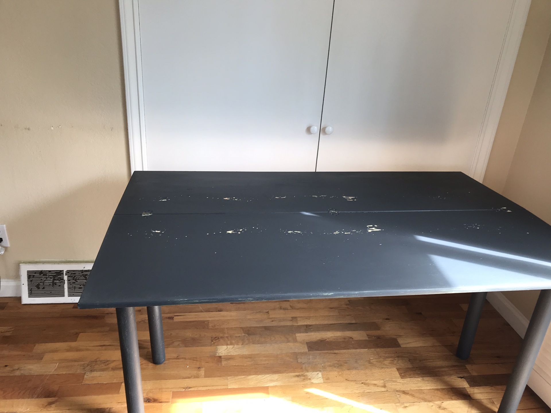 Sofa/kitchen or craft table