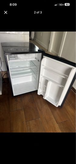 Mini fridge/freezee GE
