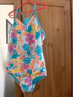 Speedo one-piece swimsuit for girls. Size L(12)