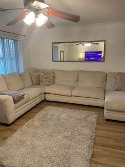Luxe 4 Pc LAF Sectional Bob s Discount Furniture for Sale in