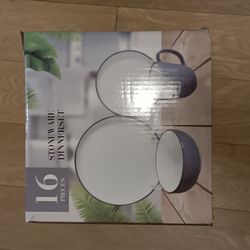 Brand NEW Stoneware Coupe Shape 16pc Dinnerware Set, Outside White