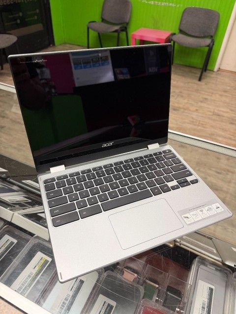 Acer chromebook spin 311 32gb VV