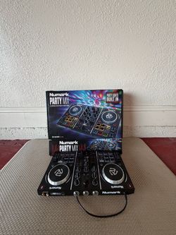 Numark Party Mix DJ Controller w/ Built-In Lights + Original Box