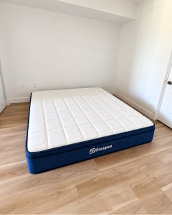 King Size 12" Mattress – Moving Sale