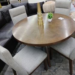 Zealand 54" Round Dining Table and chairs