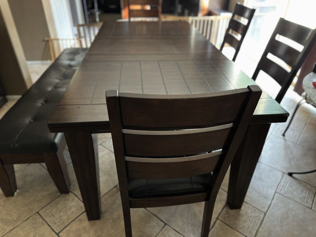 Dining Table With Removable Extender