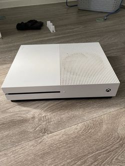 Two Xbox Series X