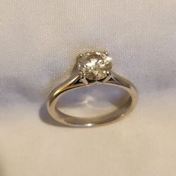 Beautiful Engagement/ Wedding Ring