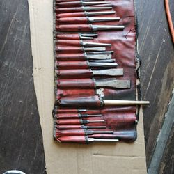 Punch and chisel set