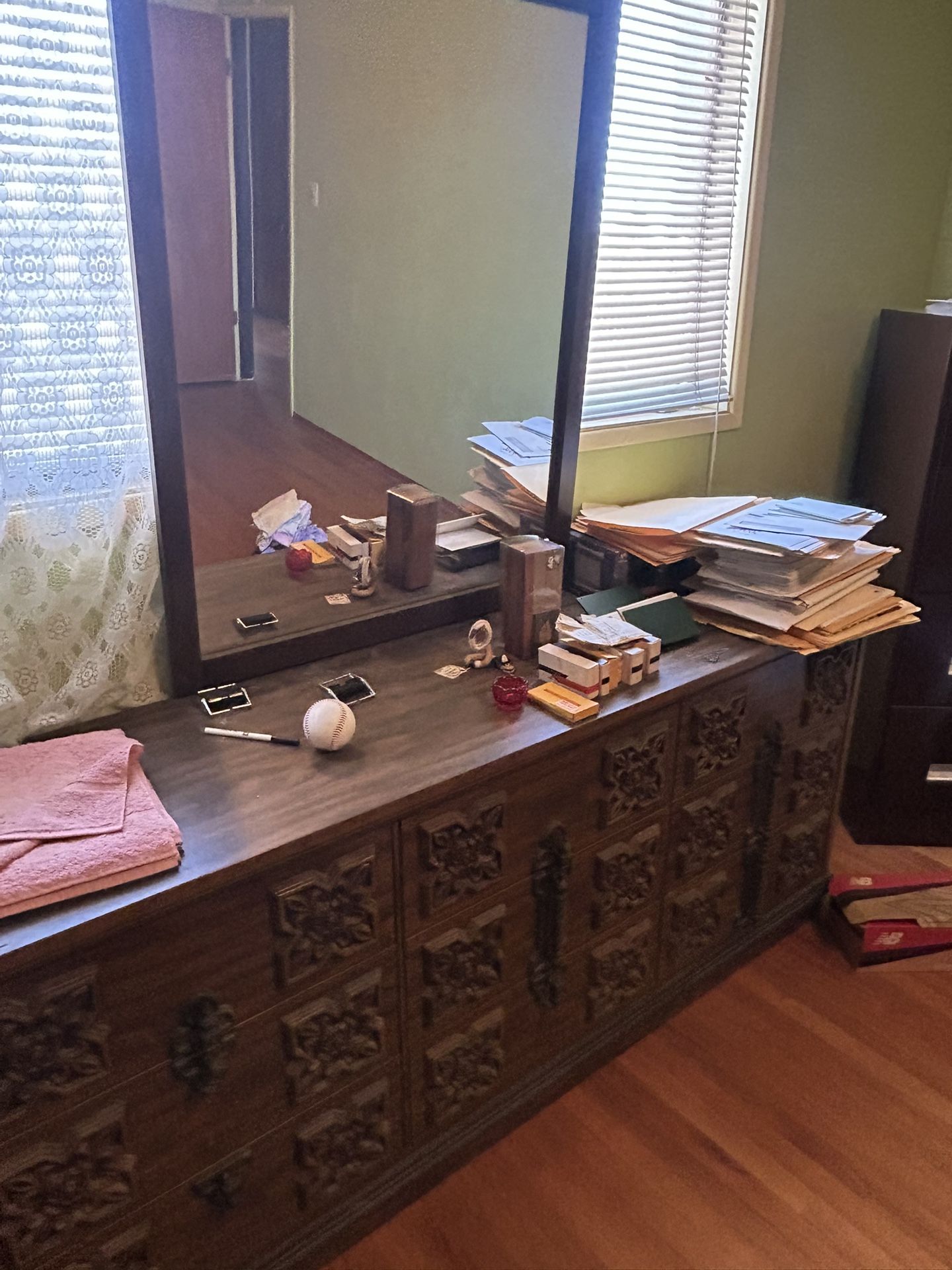 King Size Long Dresser And Mirror With Night Stands