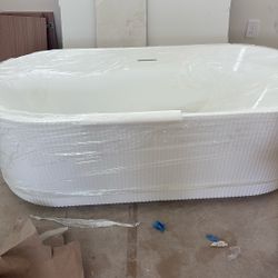 71 Inch Fluted Tub 