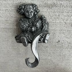 Vintage Carson Pewter Christmas Doll Stocking Holder Mantle Hook Holiday Decor 6.5”