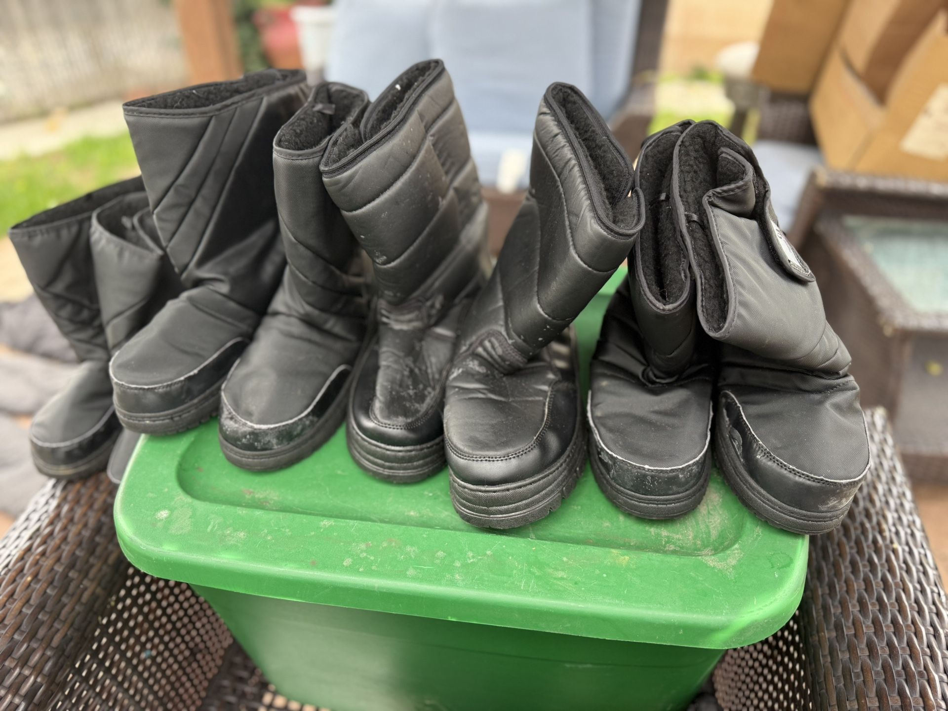 Snow Boots Different Sizes Used 