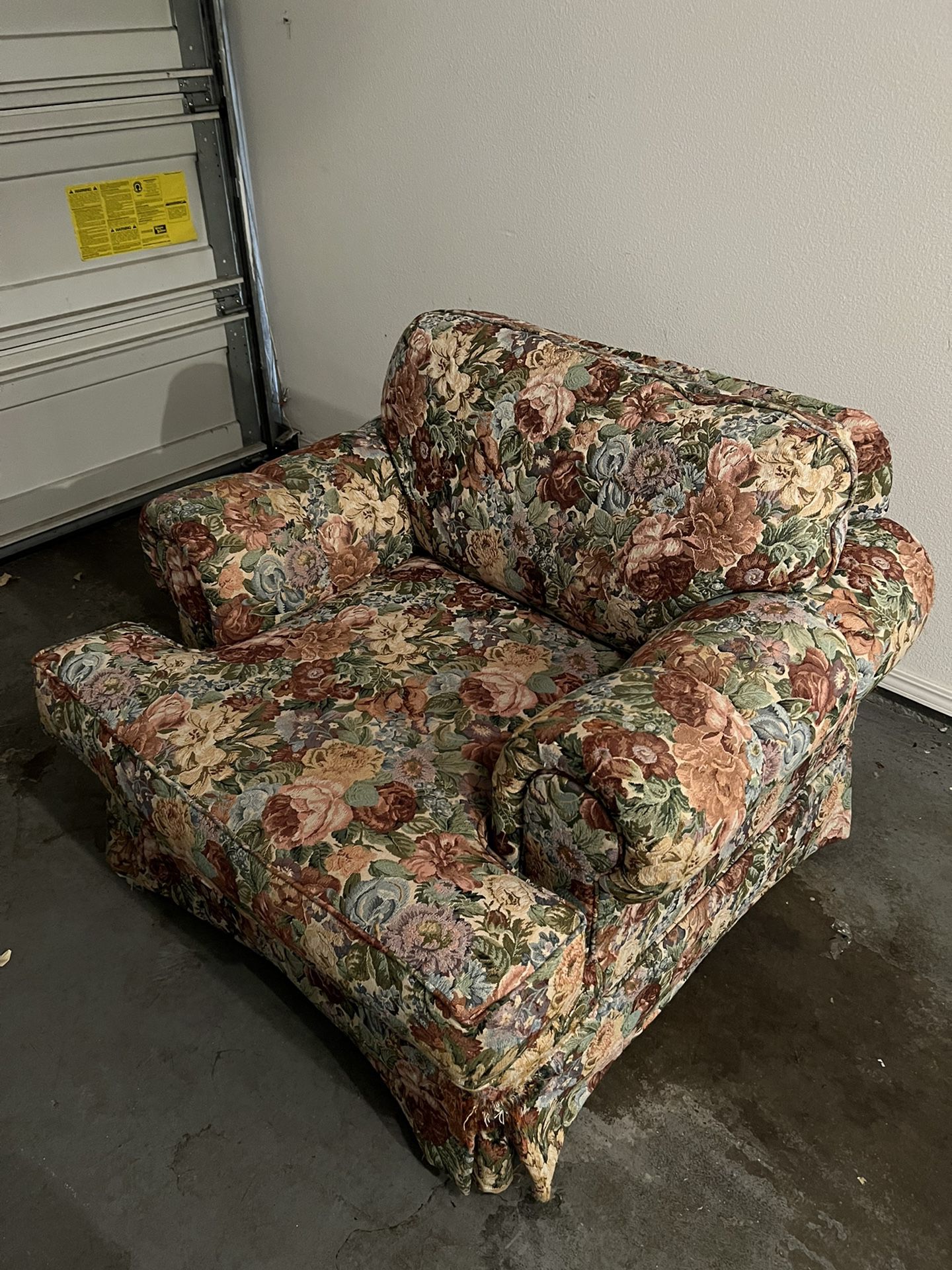 Free Antique Flower Chair/Couch