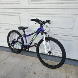 Cannondale Mountain Bike 24 Youth Wheels 26" Multiple Speeds 