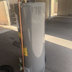 40 Gallon Gas Water Heater 