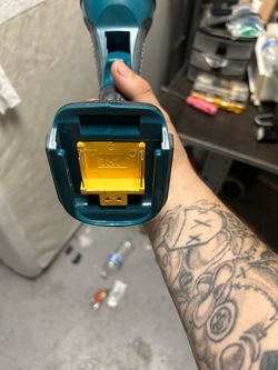 Makita flashlight