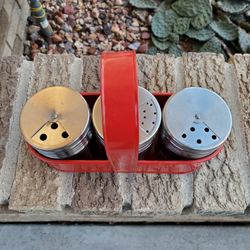 Metal Shaker Set W Rack