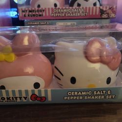 Hello Kitty Salt/Pepper Shaker 