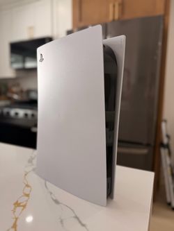 PS5 Digital Edition - Like New