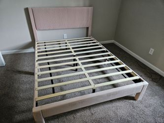 New in box Lucia model pink color queen size platform bed frame special