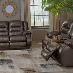 Motion Reclining Couch and Love Seat
