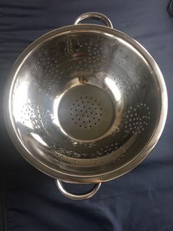 Heavy Duty Self Draining With Handles And Base Stainless Steel Colander, 5 Qt, Stainlesss